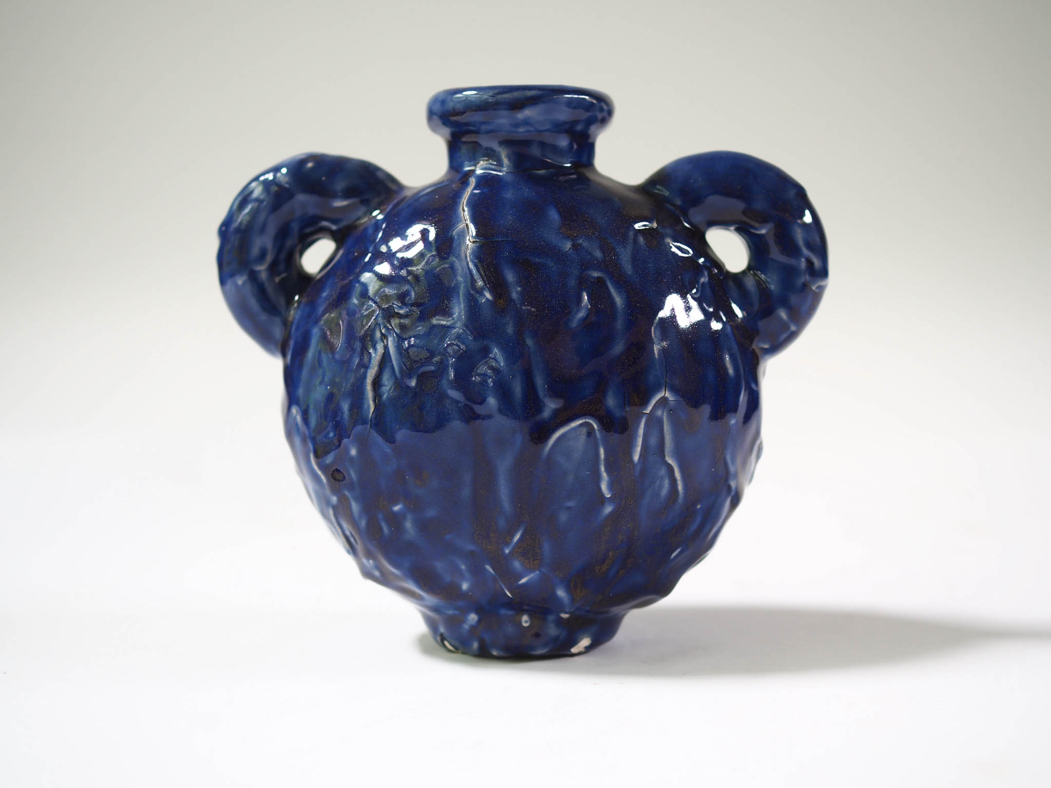 cracked vase blue